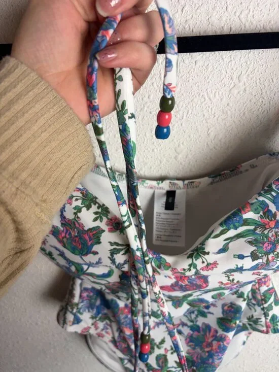 J Crew Size 2 One Piece Swimsuit Eco Rounded English Garden Floral Beach Vacay - Picture 7 of 8